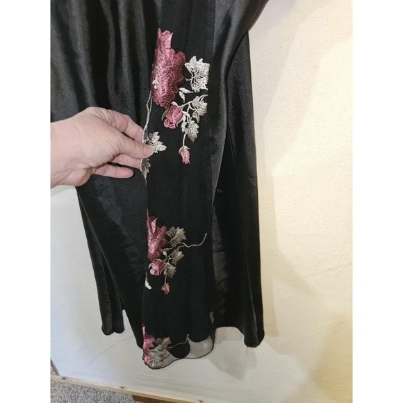 This Is A Mid Thigh Black Satin Chemise (Or Slip Dress) Featuring Lace Detail XL - Picture 10 of 13